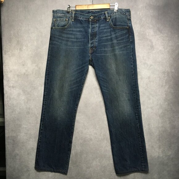 Levis Mens 501 Original Fit Blue Jeans size 40x34 Premium Denim Button Fly - Picture 3 of 15